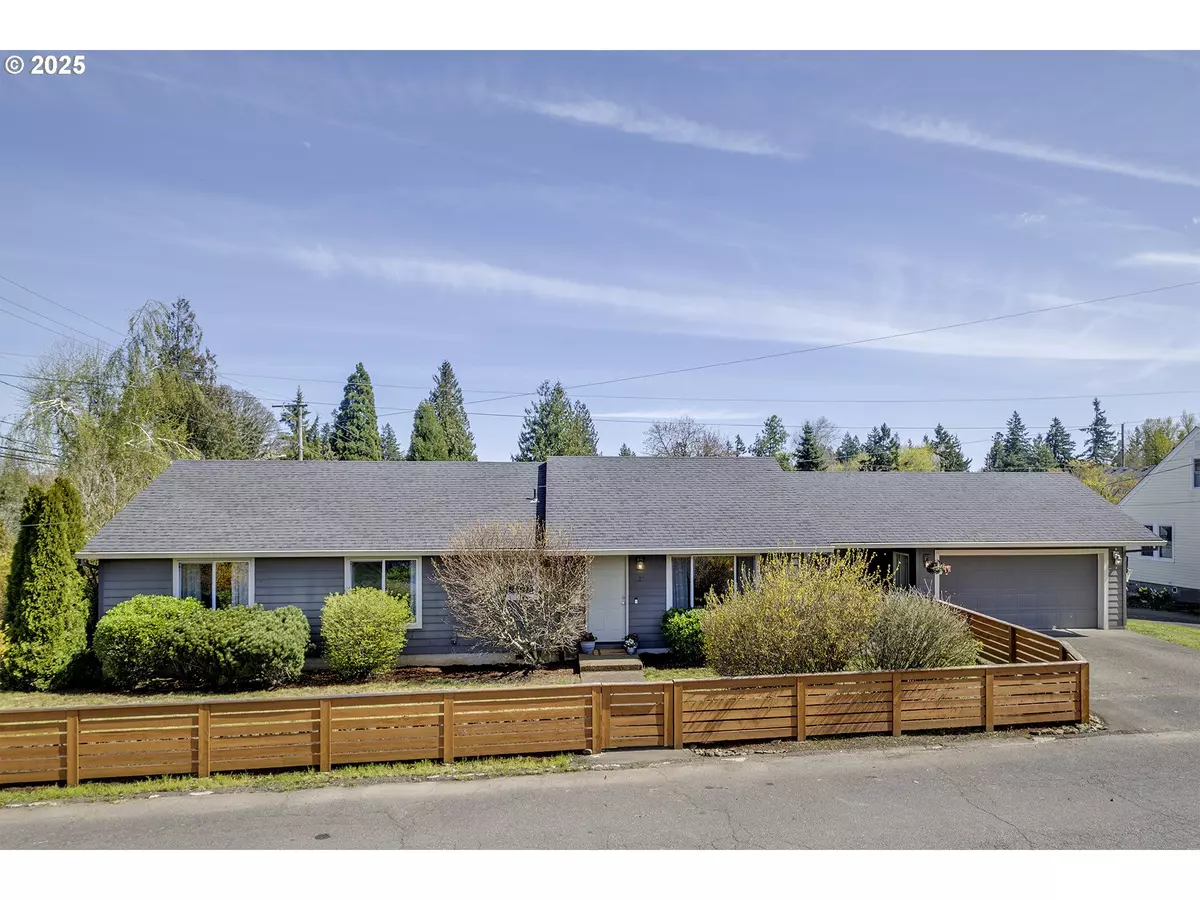 Oregon City, OR 97045,105 WARREN ST