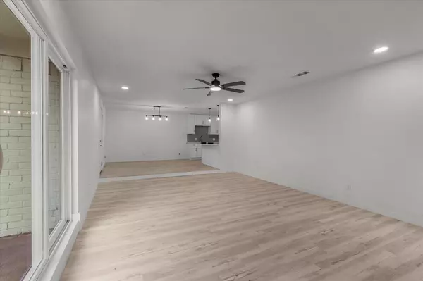 Fort Worth, TX 76179,7302 Vista Cliff Drive