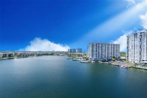 North Miami Beach, FL 33160,2801 NE 183rd St #1017