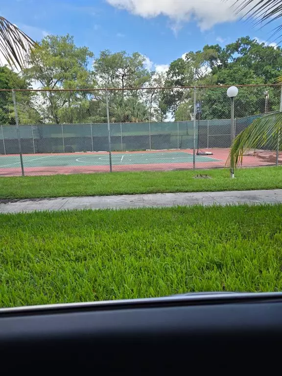 Tamarac, FL 33321,8001 Fairview Dr #104