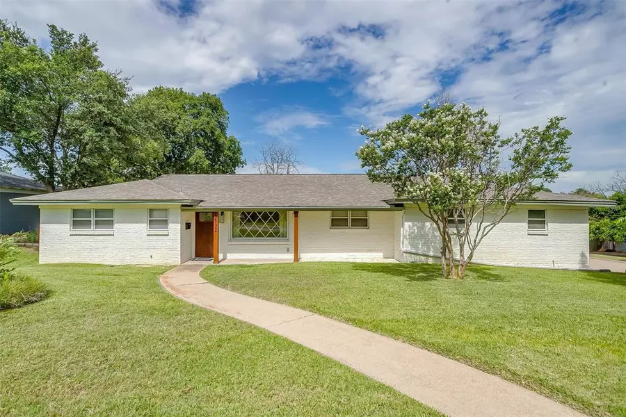 5532 Wonder Drive, Fort Worth, TX 76133