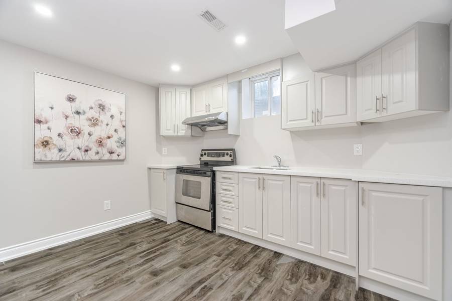 1016 Mccuaig DR #Basement, Milton, ON L9T 6S3