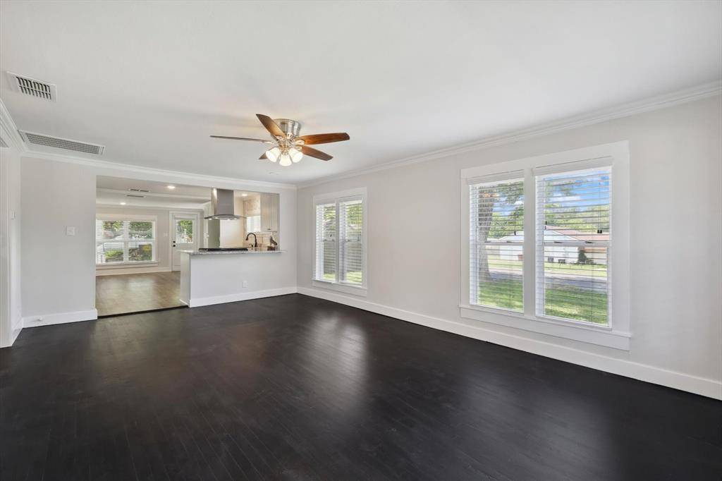 Van Alstyne, TX 75495,572 Pearl Street