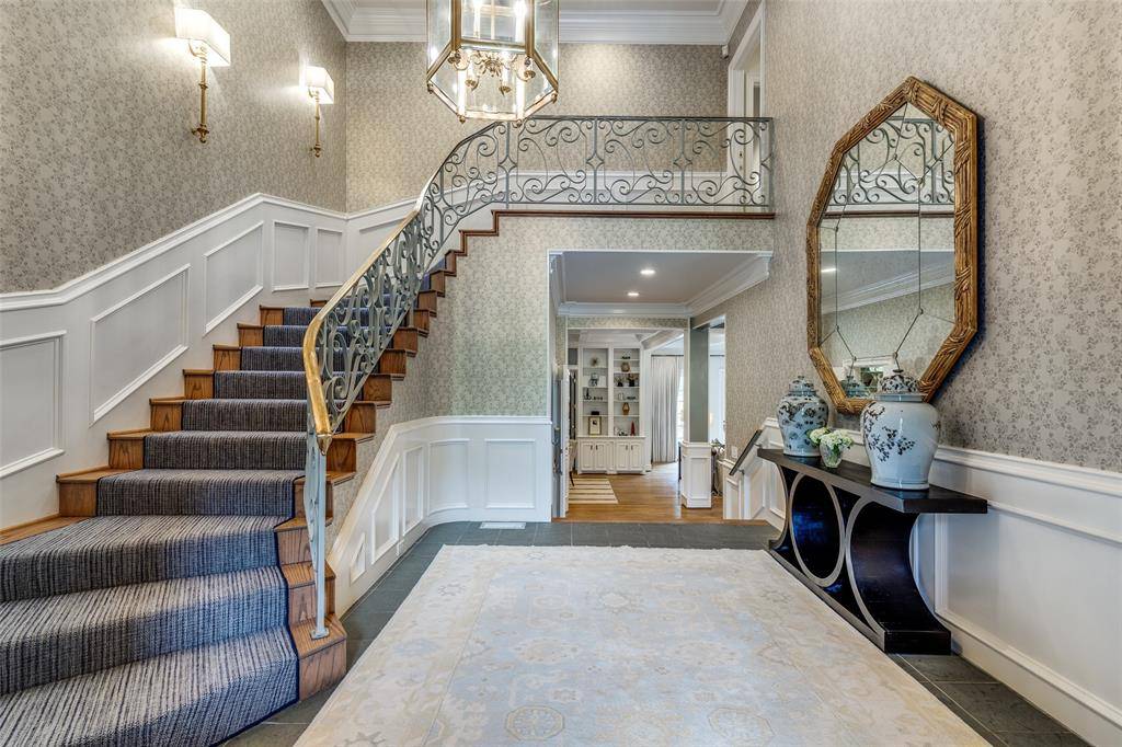 Dallas, TX 75248,17316 Club Hill Lane