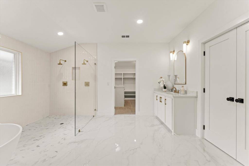 Dallas, TX 75230,7210 Baxtershire Drive