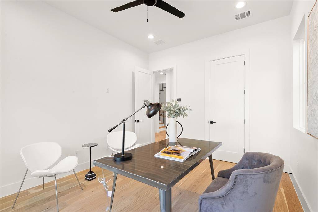 Dallas, TX 75218,9006 Diceman Drive