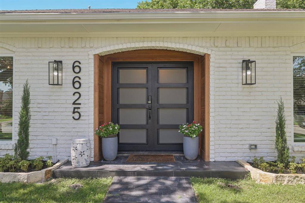 Dallas, TX 75248,6625 Rolling Vista Drive