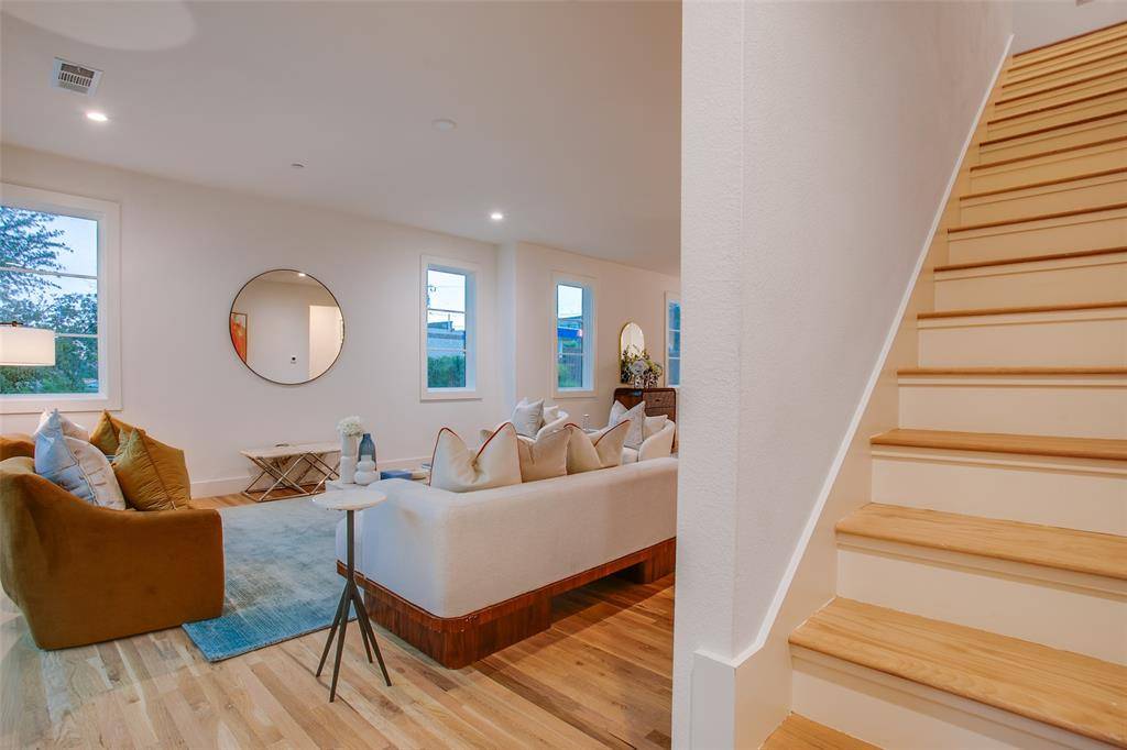 Dallas, TX 75206,7207 Gaston Avenue #1006