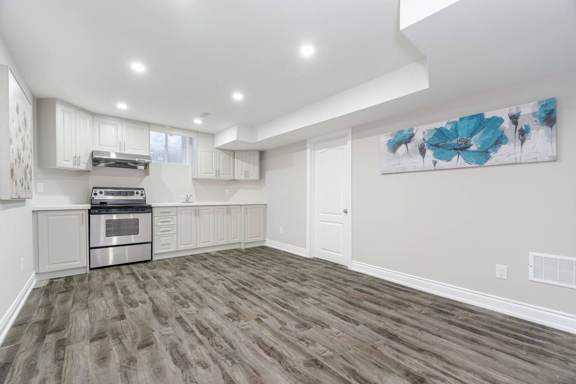 Milton, ON L9T 6S3,1016 Mccuaig DR #Basement