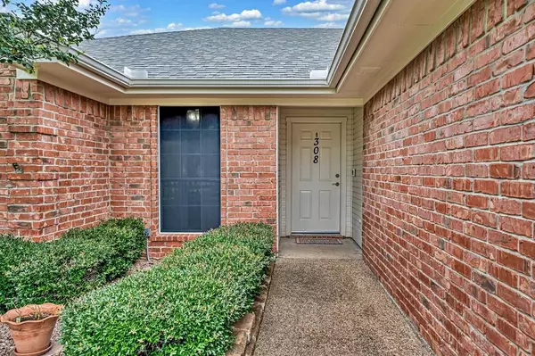 Lorena, TX 76655,308 Greystone Drive