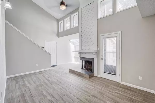 Dallas, TX 75243,9254 Forest Lane #105