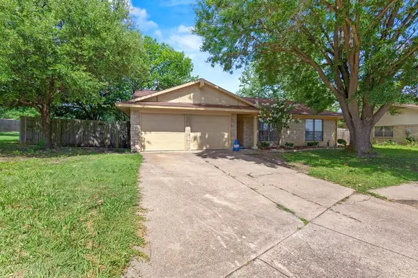 Arlington, TX 76014,2508 Carriage Place