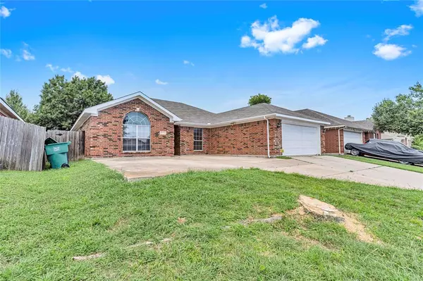 8444 Miami Springs Drive, Fort Worth, TX 76123