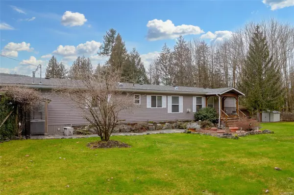 8250 Price Rd, Youbou, BC V0R 3E1