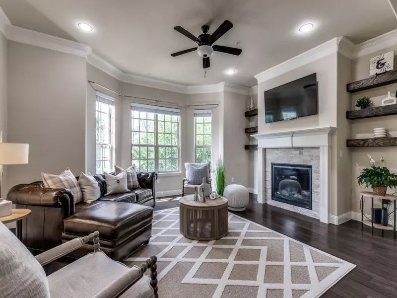 572 Hampshire Drive, Lewisville, TX 75067