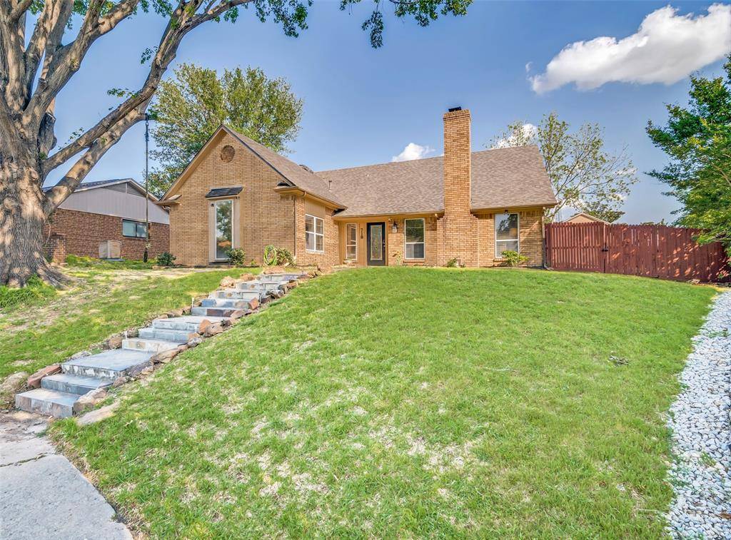 718 Angle Ridge Circle, Garland, TX 75043
