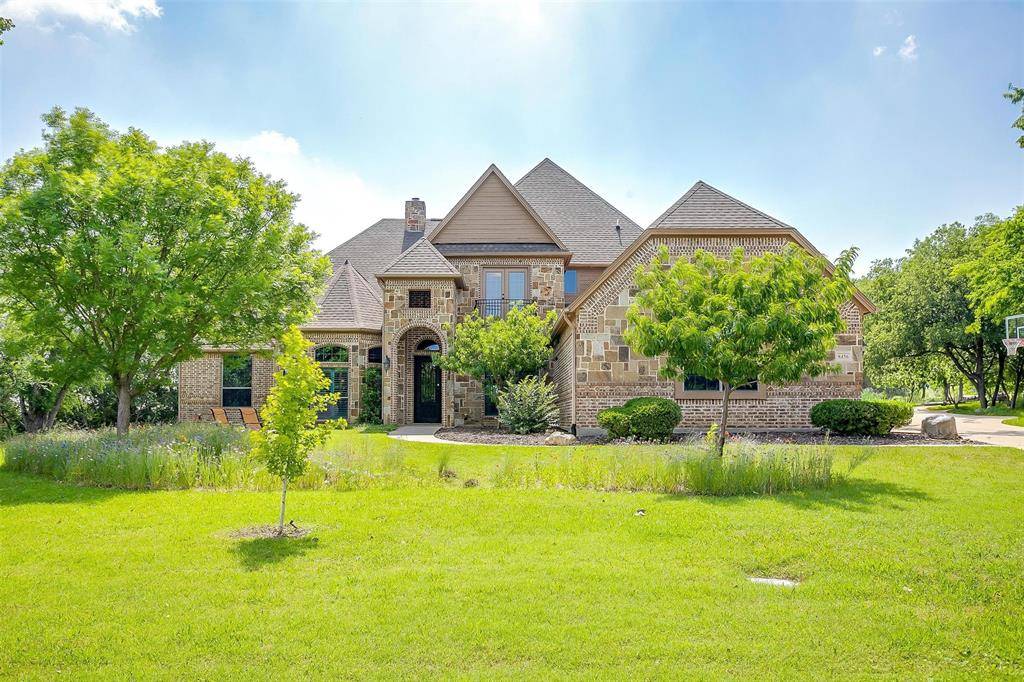 8456 Drop Tine Drive, Fort Worth, TX 76126
