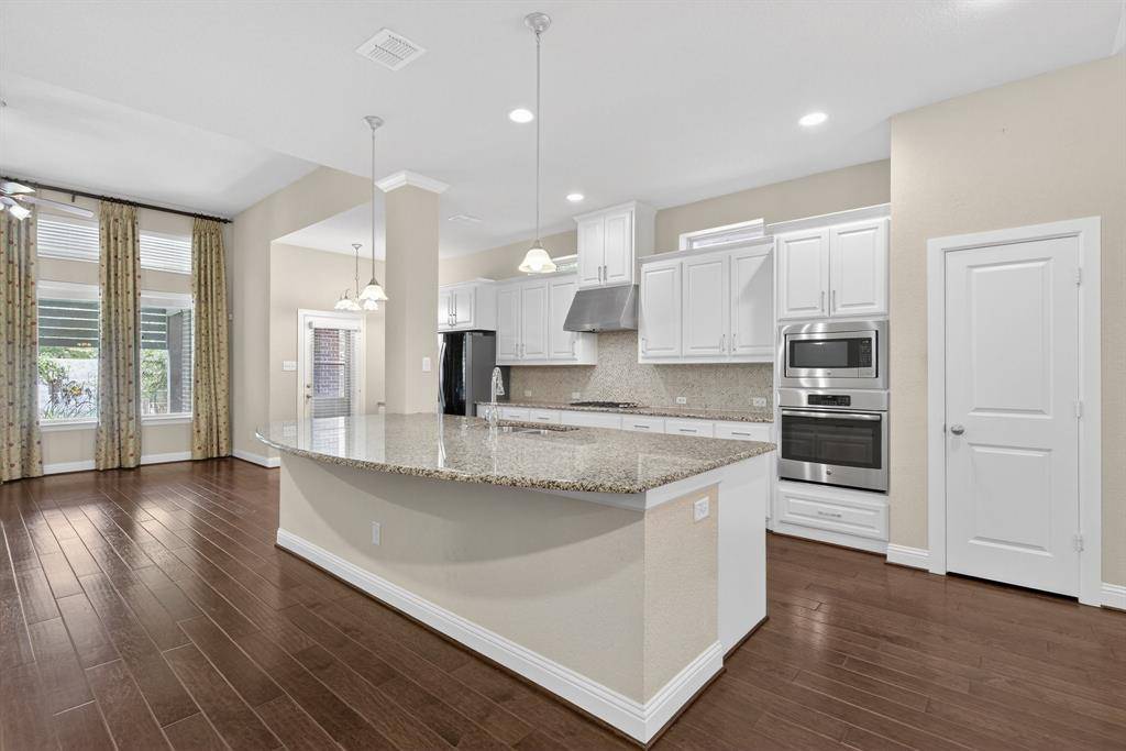 421 Fenceline Drive, Argyle, TX 76226