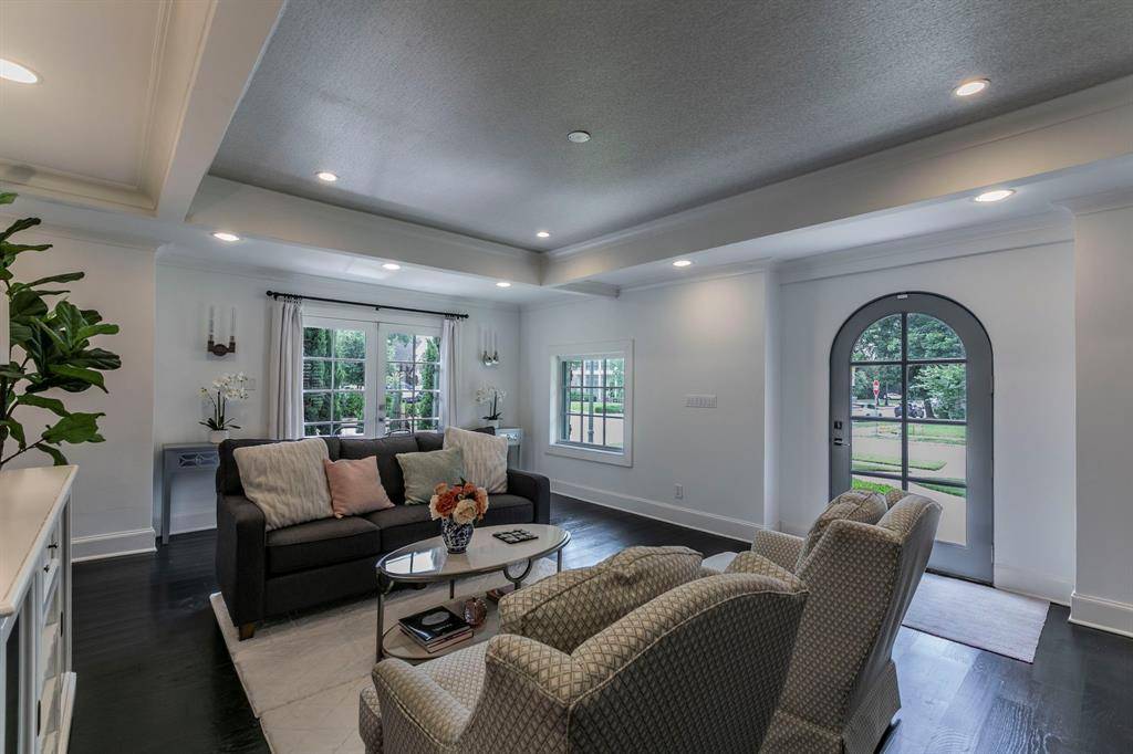 University Park, TX 75225,3400 Amherst Avenue