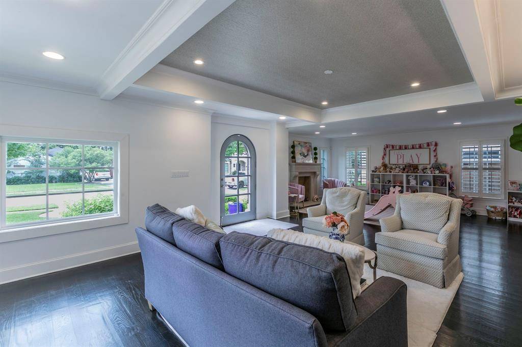University Park, TX 75225,3400 Amherst Avenue