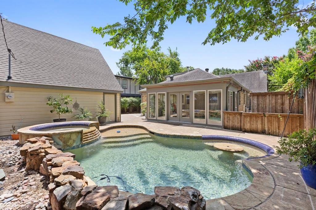 Dallas, TX 75206,5431 Merrimac Avenue