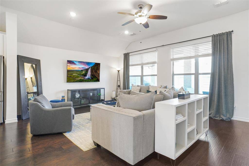 Little Elm, TX 76227,6013 Mapleshade Way