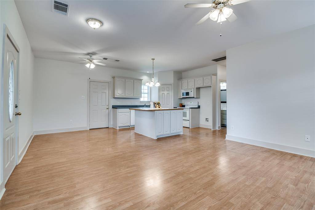 Forney, TX 75126,115 W Main Street