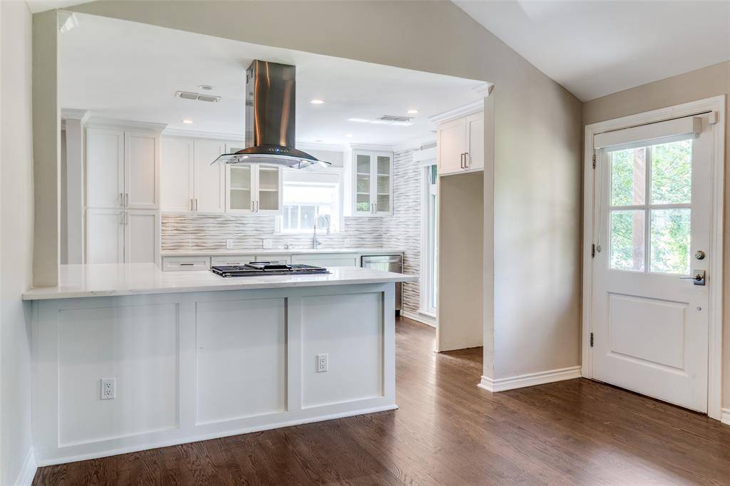 Dallas, TX 75209,4910 W Amherst Avenue