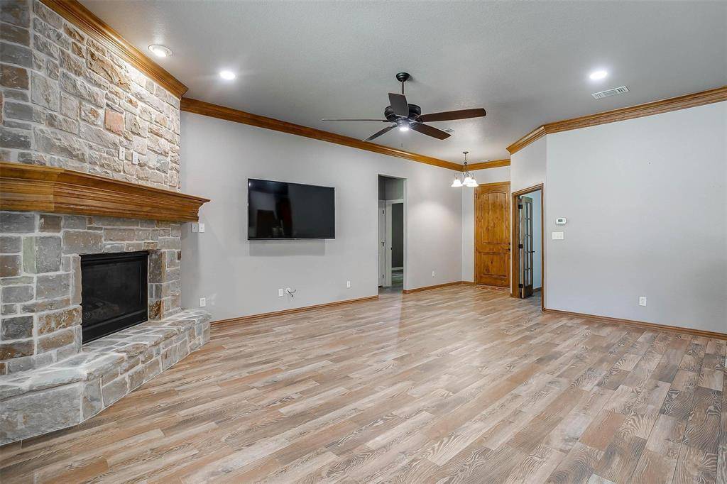 Granbury, TX 76049,2811 Willow Ridge Circle