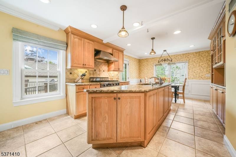North Arlington Boro, NJ 07031,23 Lincoln Ave