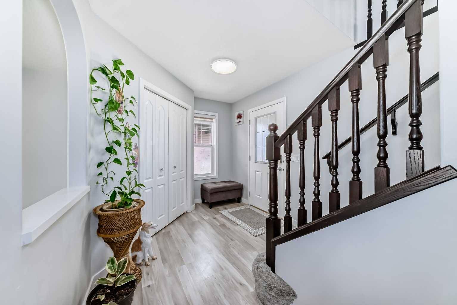 Chestermere, AB T1X 0B5,172 SPRINGMERE GRV