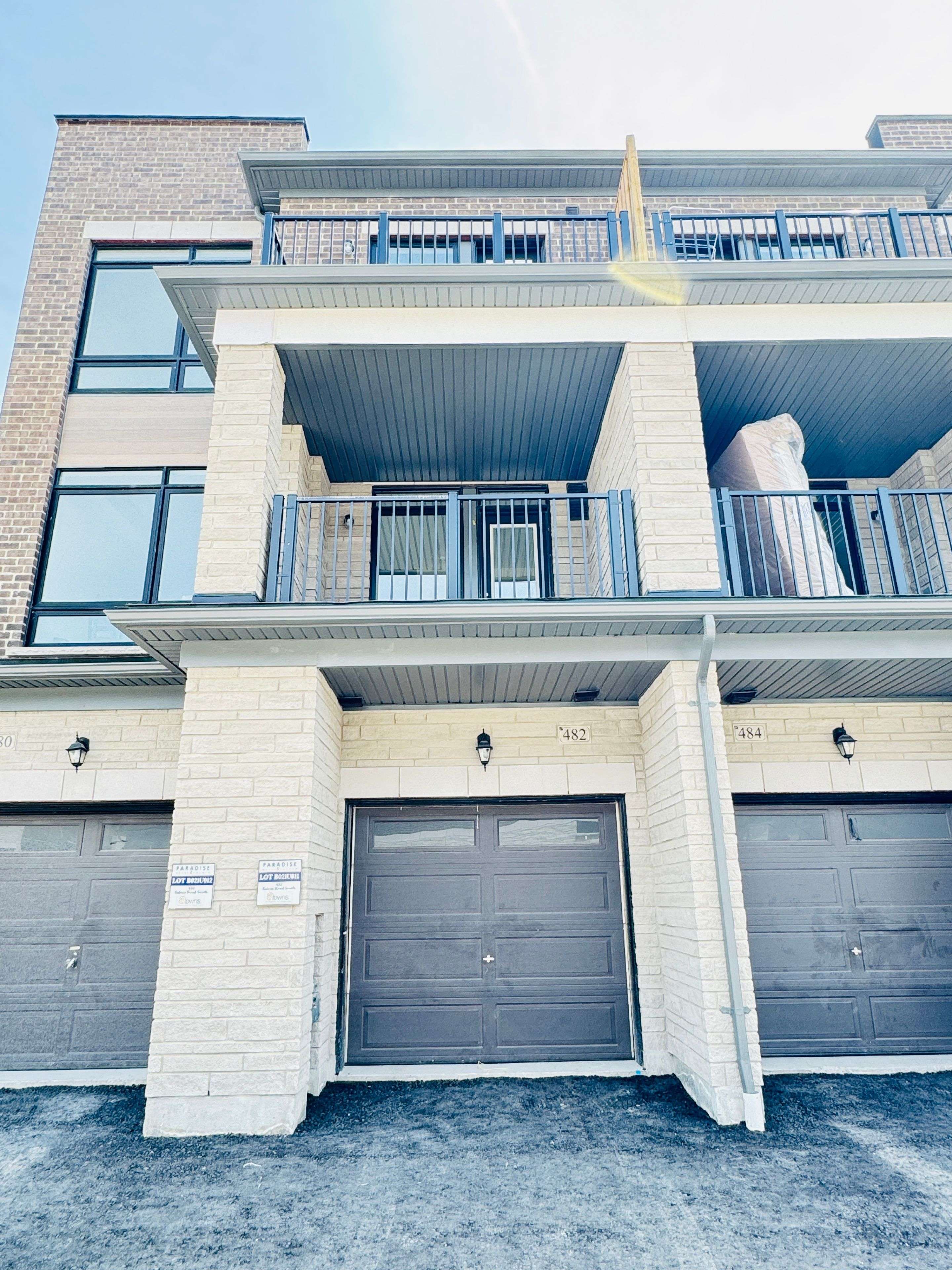 482 Salem RD S, Ajax, ON L1S 0G9