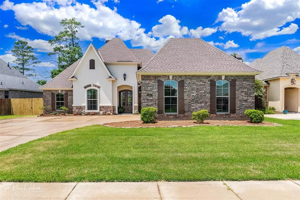Benton, LA 71006,285 Danielle Drive