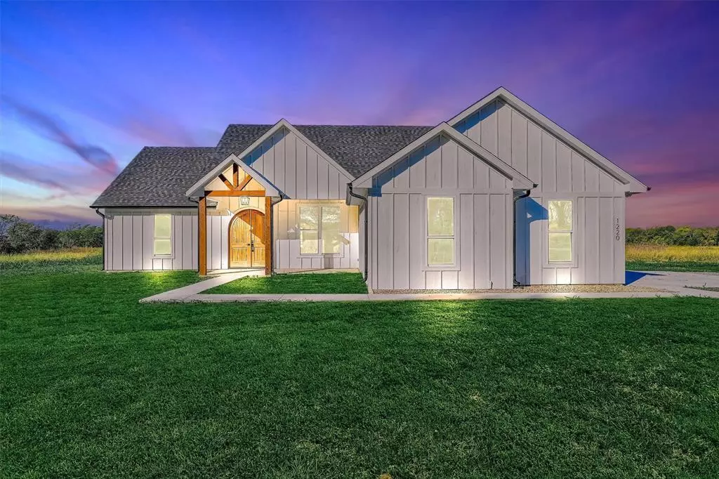 Savoy, TX 75479,1220 County Road 4045