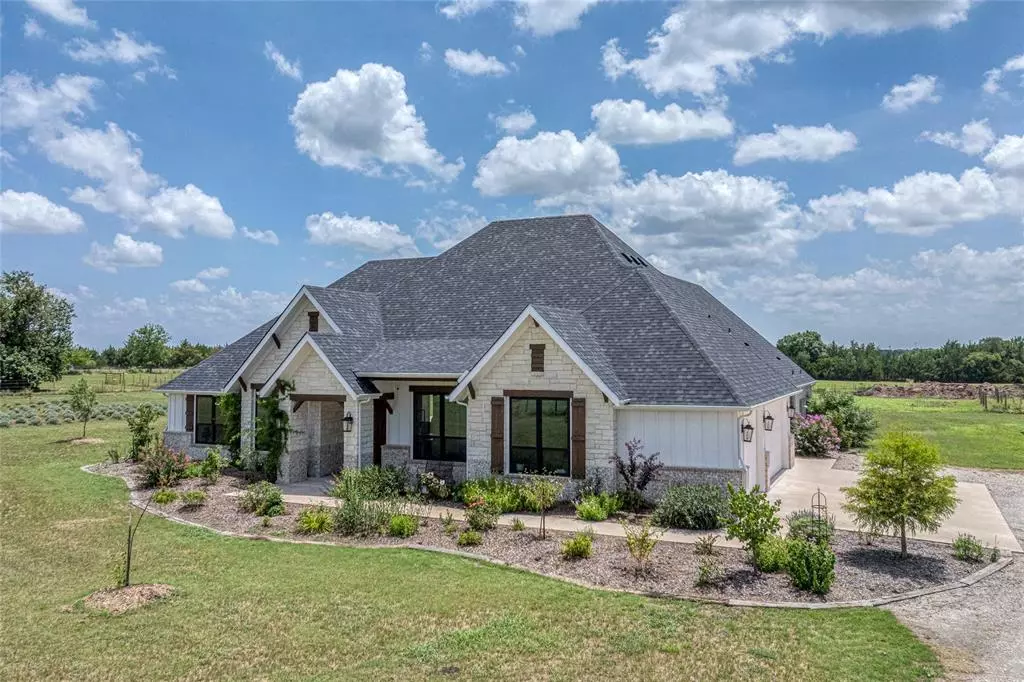Van Alstyne, TX 75495,1061 Oxford Crossing Road