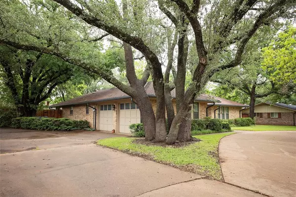 Graham, TX 76450,1305 Cliff Drive