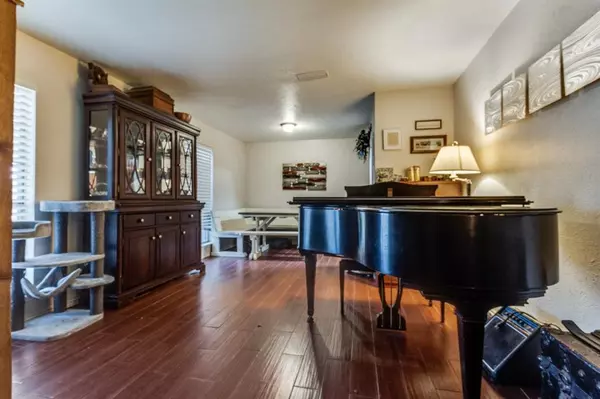 Garland, TX 75043,2818 Ashglen Drive