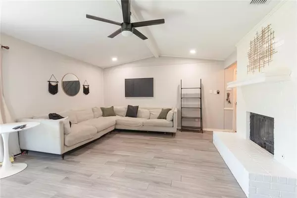 1654 Clarendon Drive, Lewisville, TX 75067