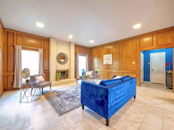 Richardson, TX 75081,1208 Richland Oaks Drive
