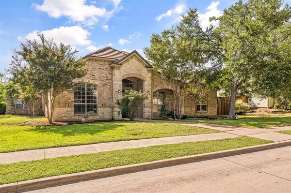 2015 Crockett Circle, Irving, TX 75038