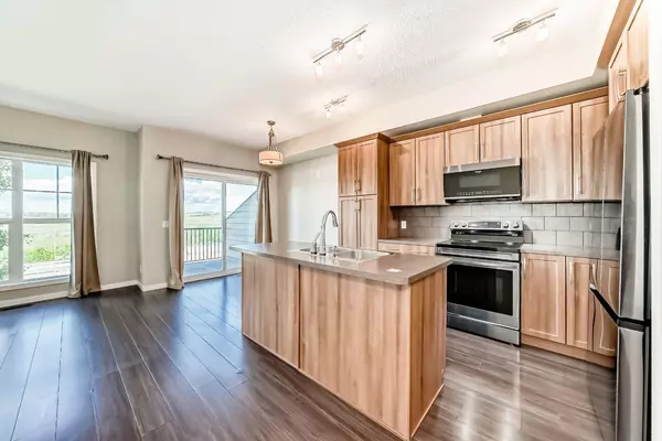 Cochrane, AB T4C 0B4,101 Sunset DR #611