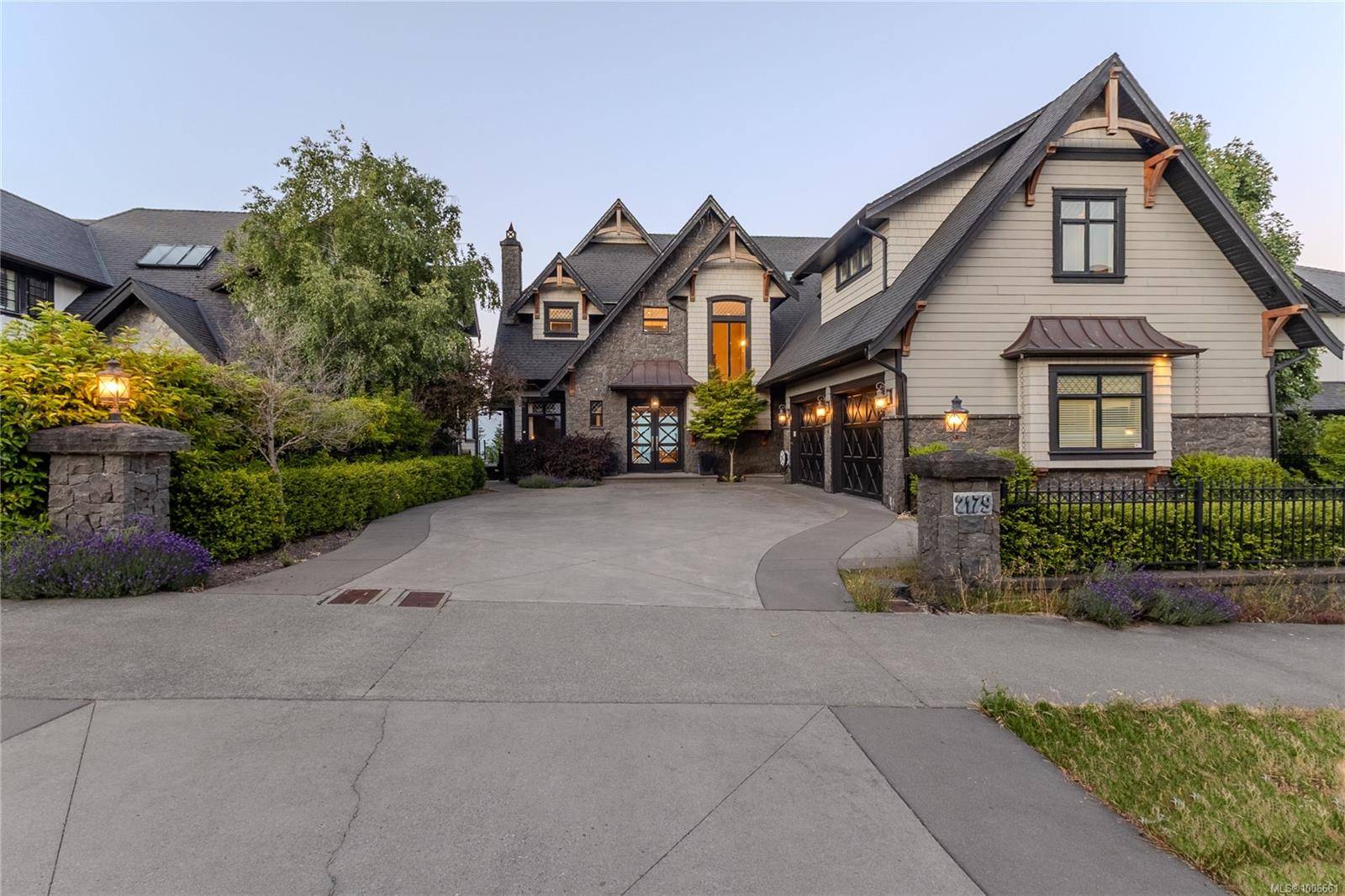 2179 Spirit Ridge Dr, Langford, BC V9B 0B5