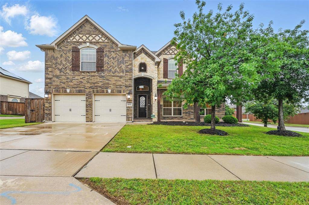 6132 Falls Lake Road, Fort Worth, TX 76179