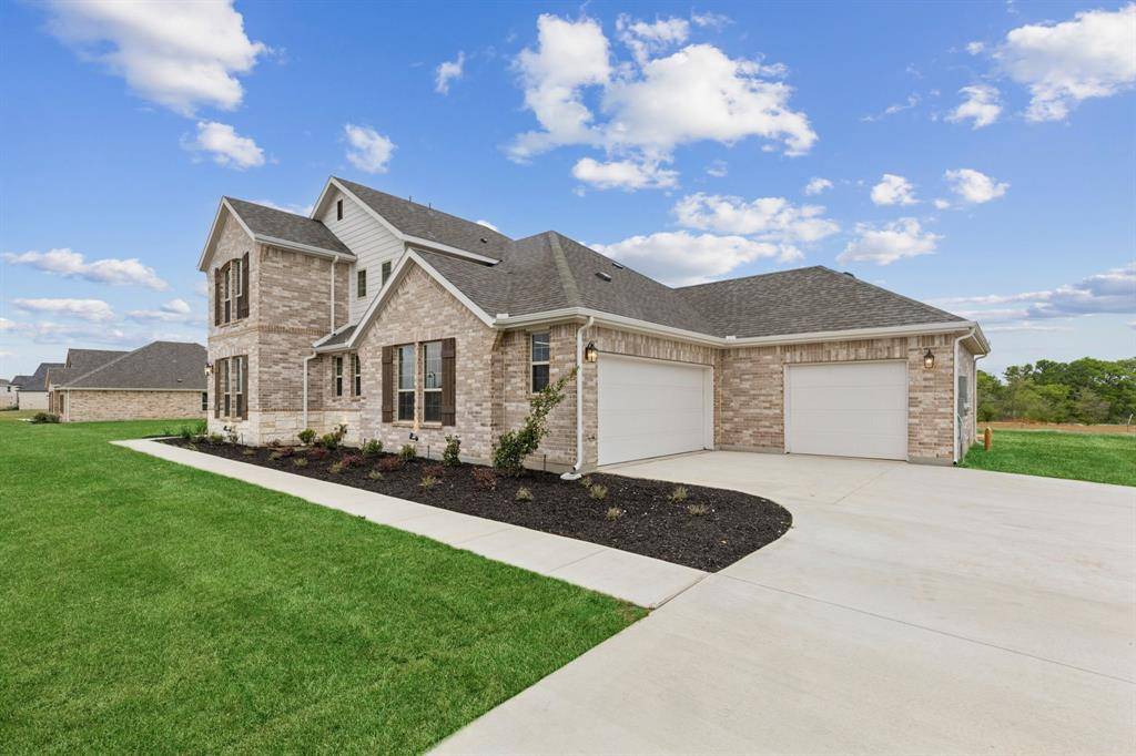 Waxahachie, TX 75165,136 Swan Lake Drive