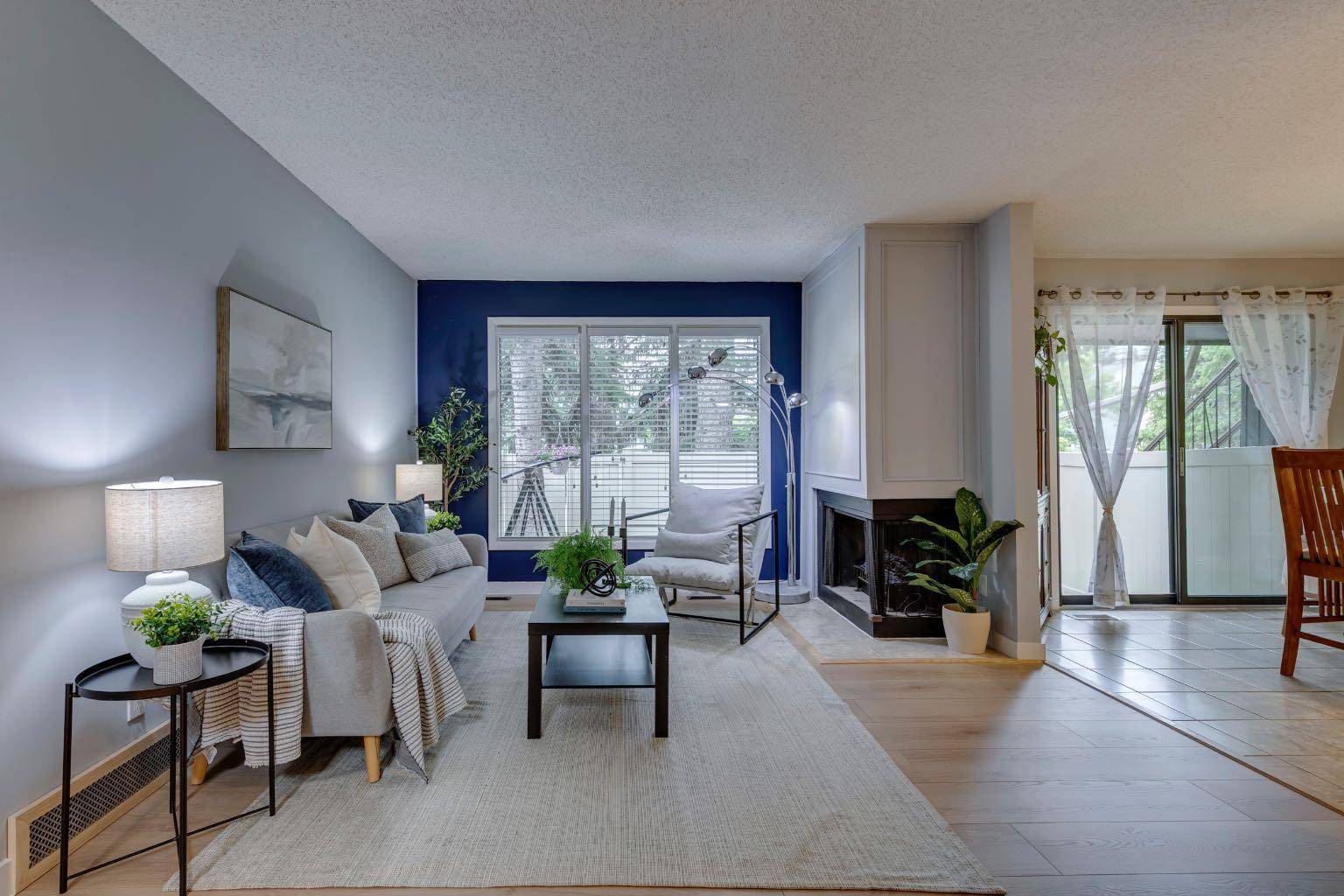 Calgary, AB T2W 3E3,10001 Brookpark BLVD Southwest #12
