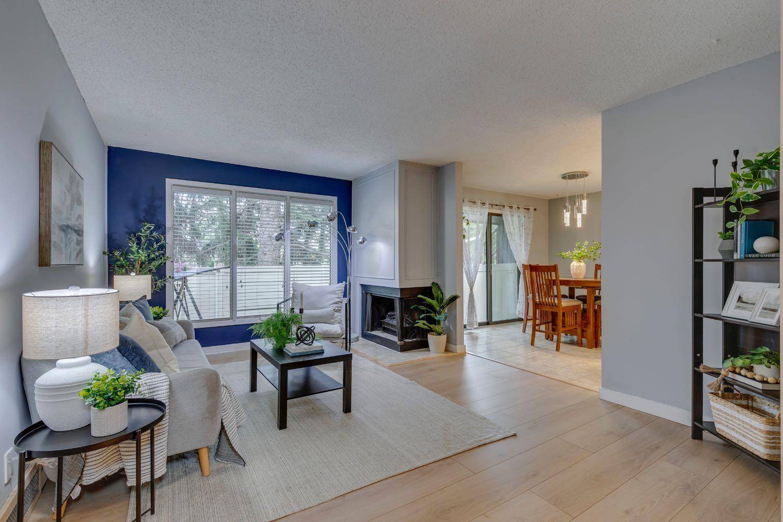 Calgary, AB T2W 3E3,10001 Brookpark BLVD Southwest #12