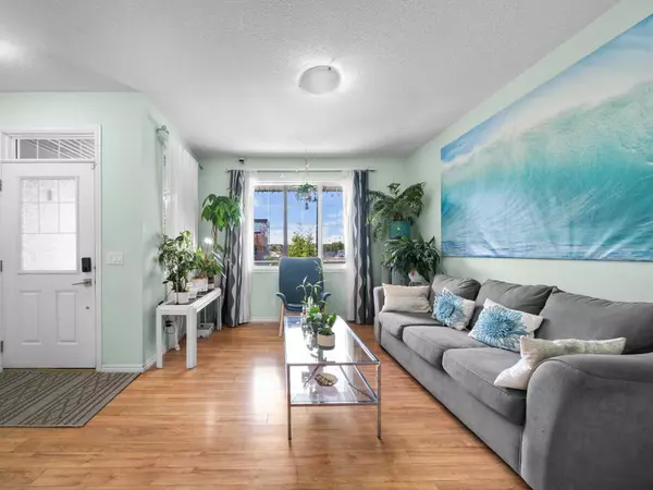 Calgary, AB T2x 2c3,1585 Legacy CIR Southeast