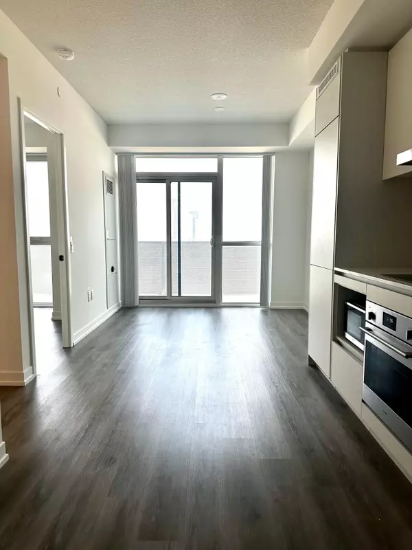 Vaughan, ON L4K 5W3,28 Interchange WAY #1608