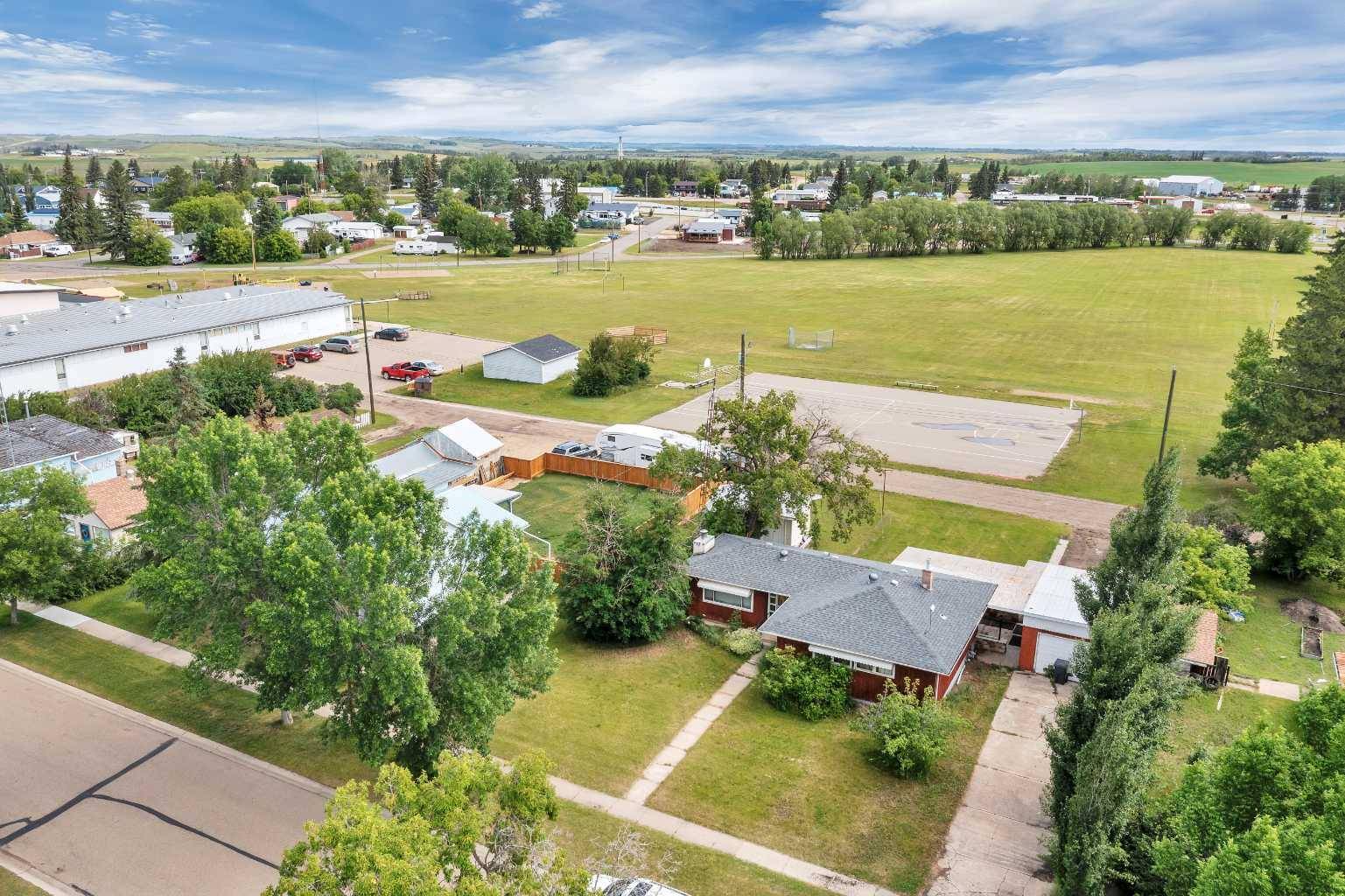 4707 49 ST, Alix, AB T0C 0B0