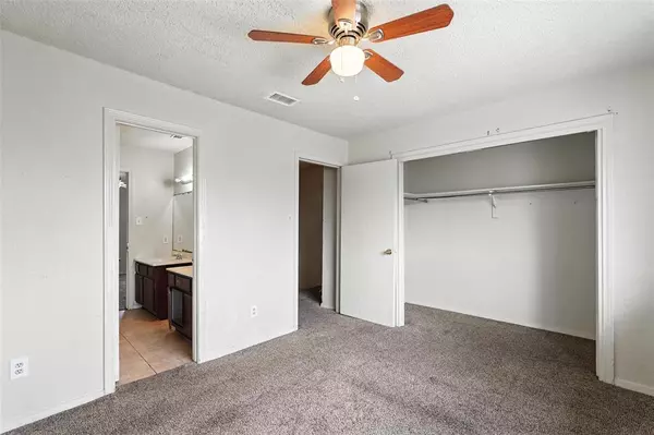 Garland, TX 75041,2822 Wimbledon Court #C